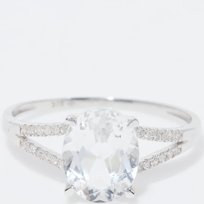 Bague Miri – Or blanc 375/1000, diamant & topaze