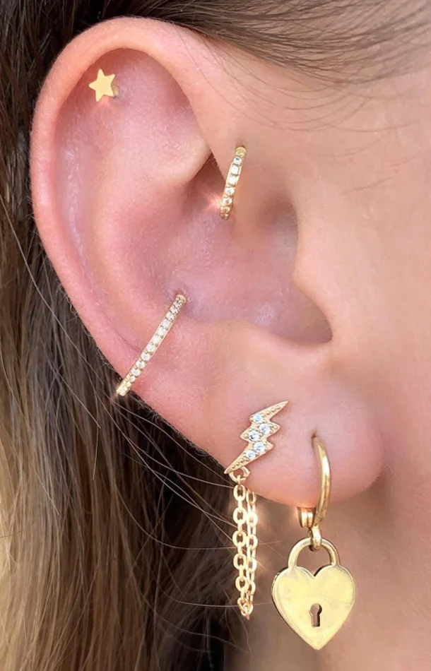 Boucle d’oreille – Petit cœur – Laiton doré or 1 micron