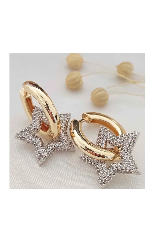 Boucles d’oreilles étoiles – Laiton plaqué or & zircons