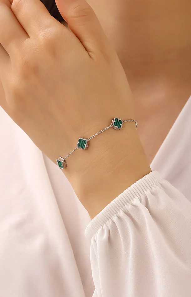 Bracelet argenté avec trèfles – Nacre – Vert