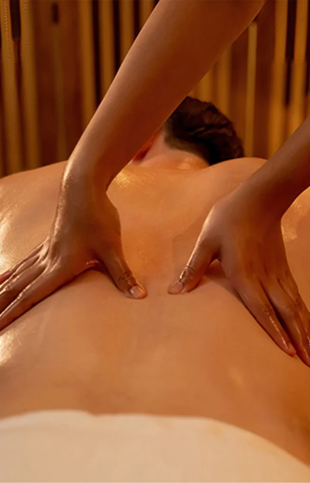 Hammam, massage thaï aux huiles chaudes & Thé et mignardises – Duo (1h 30)