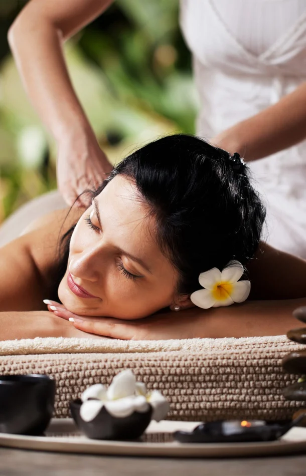 Massage thaï traditionnel & réflexologie plantaire en duo – 1h30