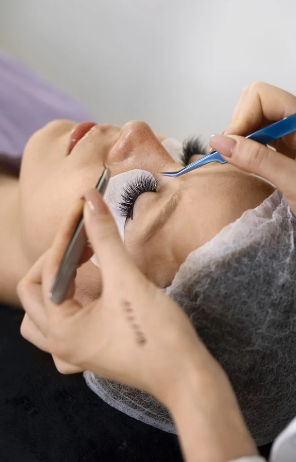 Pose d’extensions de cils au choix