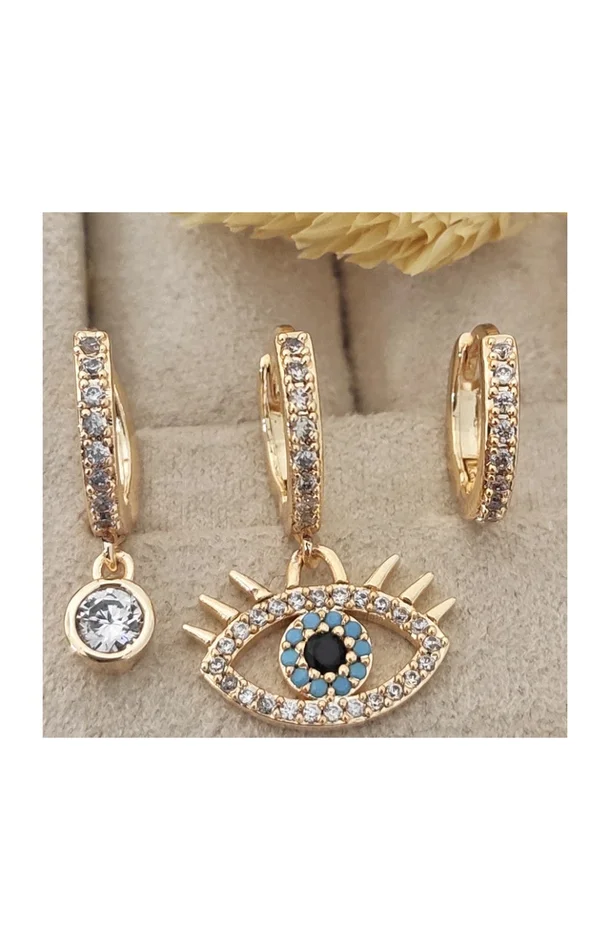 Troi boucles d’oreilles pendantes – Laiton plaqué or & zircon
